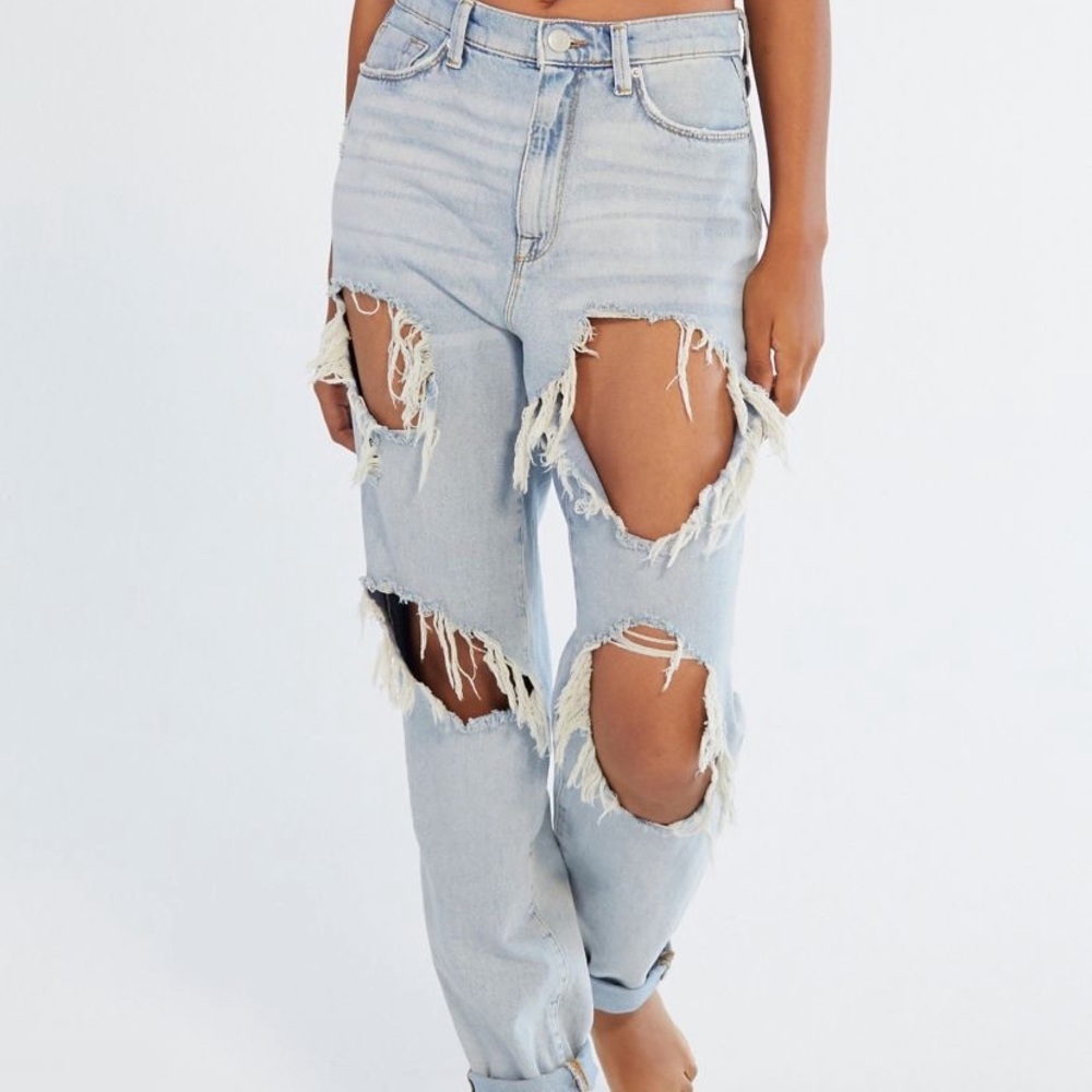 BDG high rise mom jeans size 25